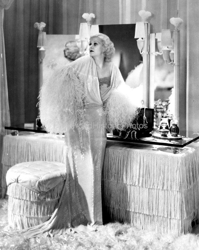 Jean Harlow 1933 2 Filming Dinner at Eight wm.jpg